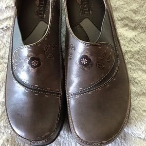 Lartiste Spring Step shoe